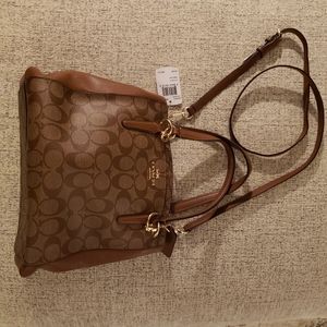NWT Coach Signature Minetta in khaki saddle.
